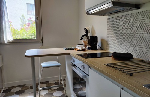 Bagneux Apartment | Calm, quiet, 4 min RER B (15 min Notre Dame)