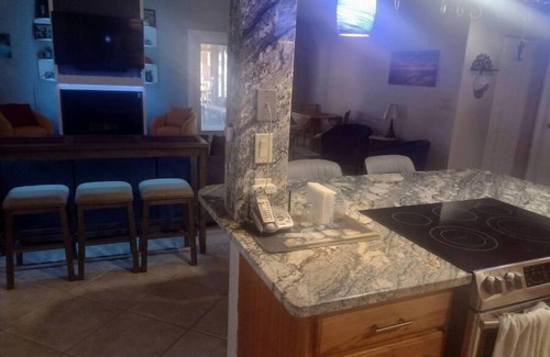 Fort Myers Shores House | Caloosahatchee's Family Retreat and Tiki Bar