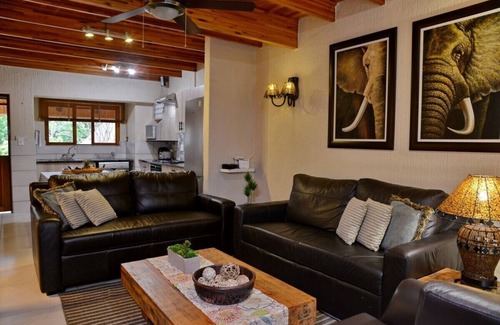 Hazyview House | Cambalala - Unit 2 - Luxury Self Catering Vacation Rental In Kruger Park Lodge