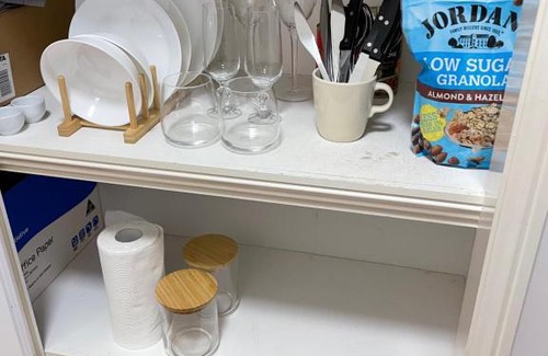 Jimboomba House | Camelot - Homestay - Double Room, private bathroom and private kitchenette on ground floor of our home