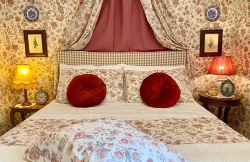 Castiglion Fiorentino Bed & Breakfast | Camera Romantica con Giardino in Dimora Storica - B&B Palazzo Robicci
