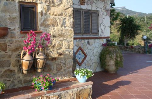 Tusa House | Camere & Case Vacanze Lo Scoglio