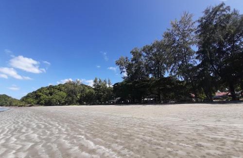 Palian Resort | Cameron Island Resort