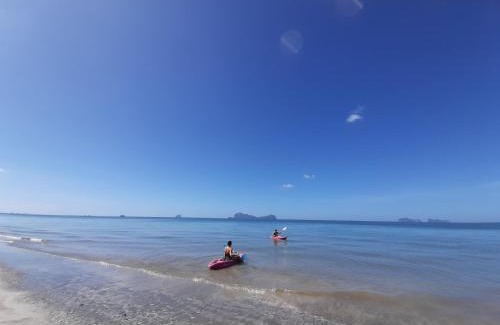 Palian Resort | Cameron Island Resort