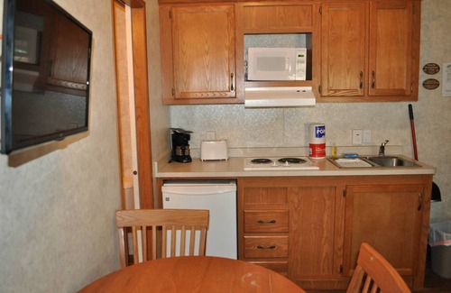 Hayes Cabin | Camp Cardinal Gloucester Point