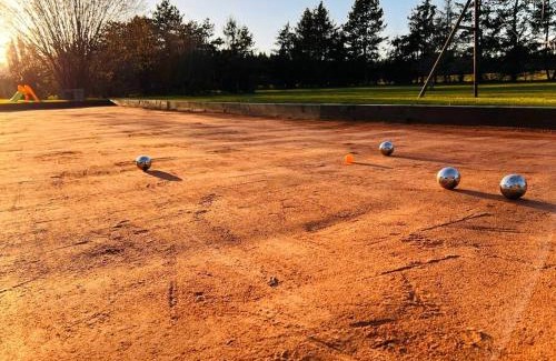 Francheville House | Campagne Normandie Tennis Piscine Billard 12 Pers