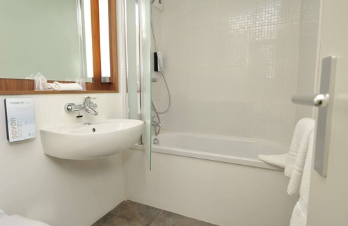 Saint-Laurent-de-Mure Hotel | Campanile Lyon Est - Aéroport Saint Exupéry