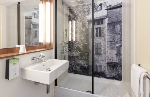 Epone Hotel | Campanile NATURE - Epône