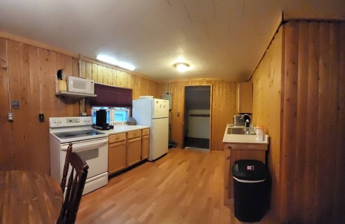 McMillan Cabin | Campbell James Cabin & Bunkhouse on the Snowmobile & ATV Trails