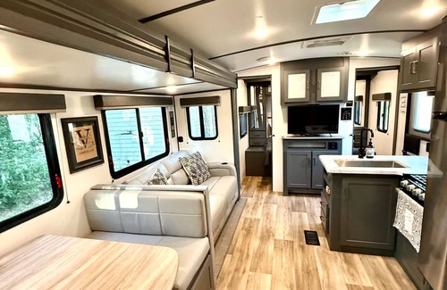 Downtown Zephyrhills House | Camper in Zephyrhills with Wi-Fi