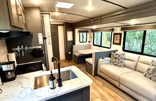 Downtown Zephyrhills House | Camper in Zephyrhills with Wi-Fi
