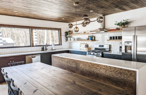 Palenville House | Campfire Lodge - Luxury Cabin, Kid Friendly