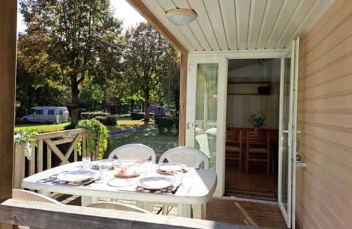 Saint-Cere House | Camping 3 étoiles - Piscine - eeebbh