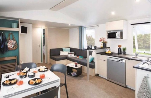 Ambon House | Camping 3 étoiles - Piscine - ccbbcha