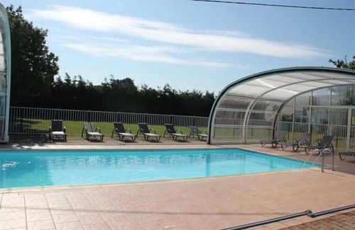 Ambon House | Camping 3 étoiles - Piscine - ccbbchf