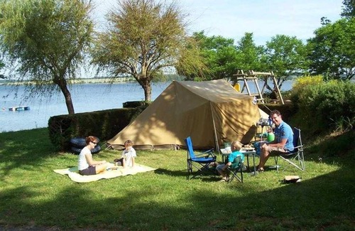 Salles-Curan House | Camping 4 étoiles - Piscine - cca0gd0