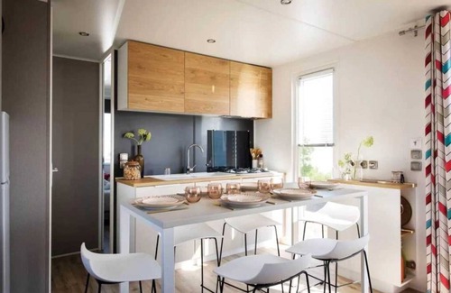 Bessan House | Camping 4 étoiles - Parc aquatique - eeidfh