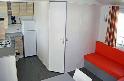 Secondigny House | Camping 4 étoiles - Piscine - ccbahhd