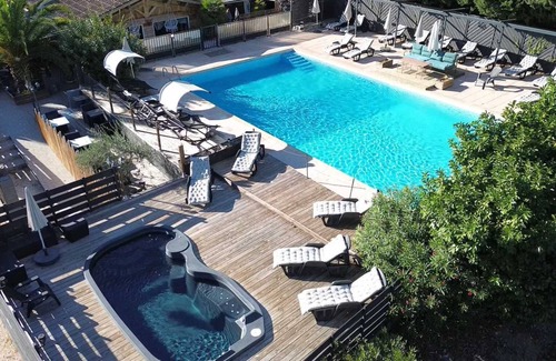 Paluds de Noves Ski Chalet | Camping 4 étoiles - Piscine - eehieg