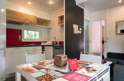 Saint-Julien-des-Landes House | Camping 5 étoiles - Piscine - ccbbdii