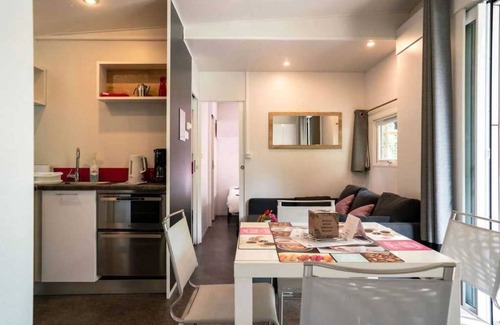 Saint-Julien-des-Landes House | Camping 5 étoiles - Piscine - ccbbdii