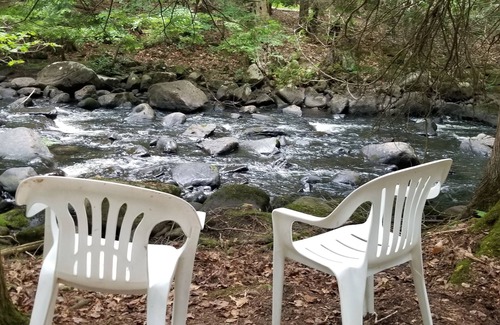 Crown Point RV Rental | Camping Classic ADK style Creekside