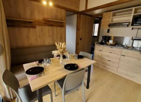 Saint-Cirgues-en-Montagne Hotel | Camping Hôtel Les Airelles Montagne Ardéchoise