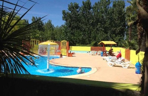 Villeneuve-les-Beziers House | Camping 4 étoiles - Piscine - ccaffbg