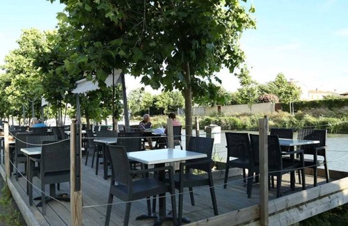 Villeneuve-les-Beziers House | Camping 4 étoiles - Piscine - ccaffce