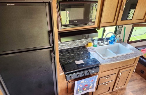 Crown Point House | Camping in the adirondacks 500-685 cr 50 on russell st crown point ny!