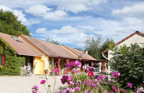 Saint-Leger-de-Fougeret House | Camping LA FOUGERAIE * - Stilt cocoon for 2 people