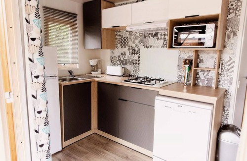 Saint-Laurent-de-Medoc House | Camping Le Paradis * - Mobile Home Magnolia 3 Rooms 4 People Air-conditioned + TV