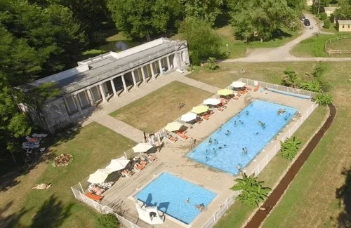 Montjoie-en-Couserans House | Camping - Piscine - ccbaifc