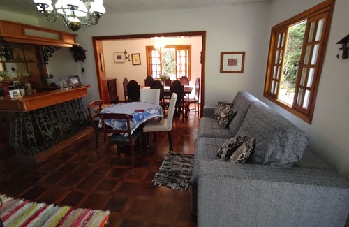 Jardim Europa House | Campos do jordao , neighborhood Capivari 5 bedroom 4 minutes of center - pay pal