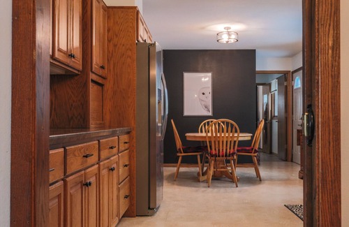 Hastings House | Can't beat homey ski retreat adjacent to Afton Alps and scenic Afton State Park.