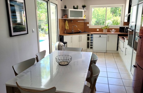 Cazaux House | Canal-side house with access to Lake Cazaux