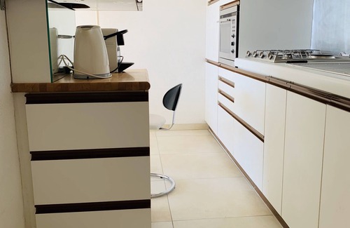 Port Grimaud Apartment | Canal view apartment in Port Grimaud near St Tropez