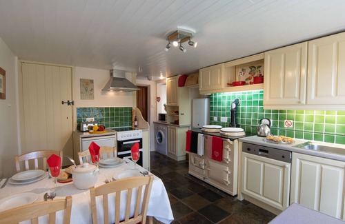 Litton Cottage | Candlelight Cottage, Litton. Superb walks and excellent pub. 5 star GOLD luxury.