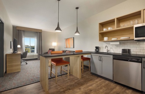 Oakdale Hotel | Candlewood Suites Coralville Iowa City by IHG