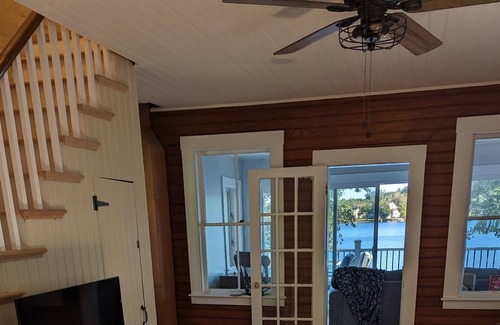 Windham House | Canobie Lake 3 bedroom Year Round Waterfront Home - Newly Renovated