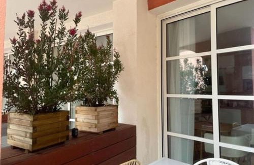 Agay Apartment | CAP ESTEREL, T2 VUE MER 4 couchages adapté PMR