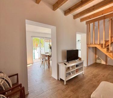 Pica Galo Villa | CAPARICA BEACH VILLA