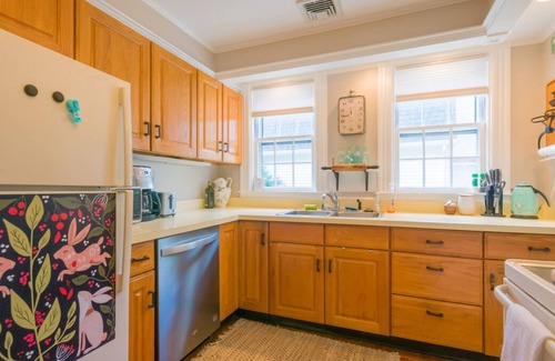 Sagamore Beach House | Cape Cod Canal View AC WiFi Dog Friendly Sleeps 8