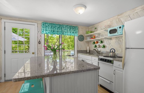 North Eastham Apartment | Cape Cod National Seashore Treehouse Cycle, Swim, Hike or Kayak with your dog