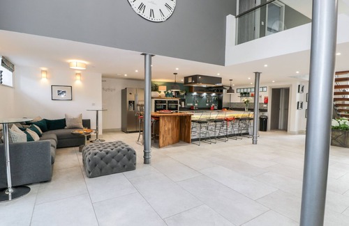 Llanrug Cottage | Capel Mawr, Basement 19