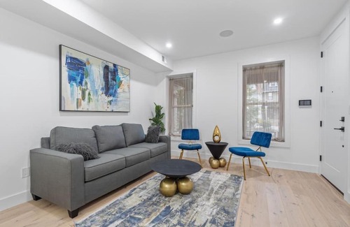 Petworth Apartment | Capitol View2 Townhouse Condo