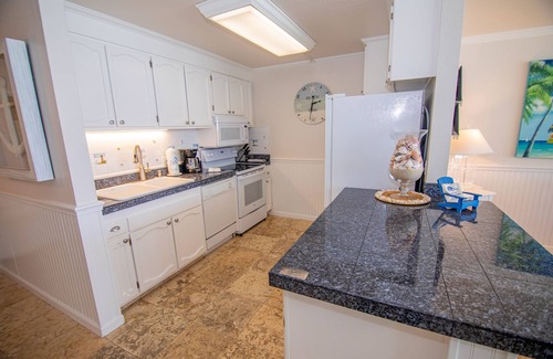 North Pacific Beach Condo | Capri Beach Accommodations