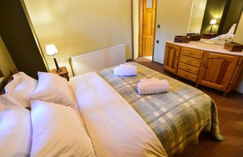 Archaia Feneos Ski Chalet | Capris Rustic Ηouse with Mountain View