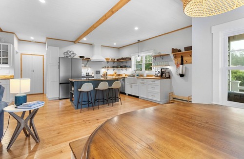 Spruce Head House | Captain's Quarters, newly renovated home with hot tub