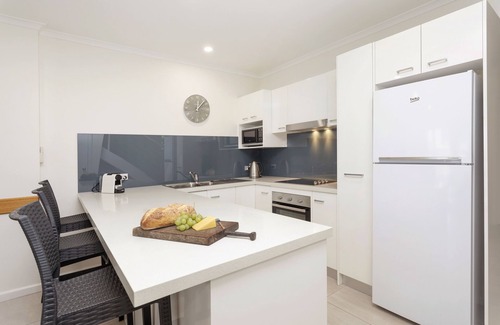 Paynesville Apartment | Captains Cove Waterfront Resort